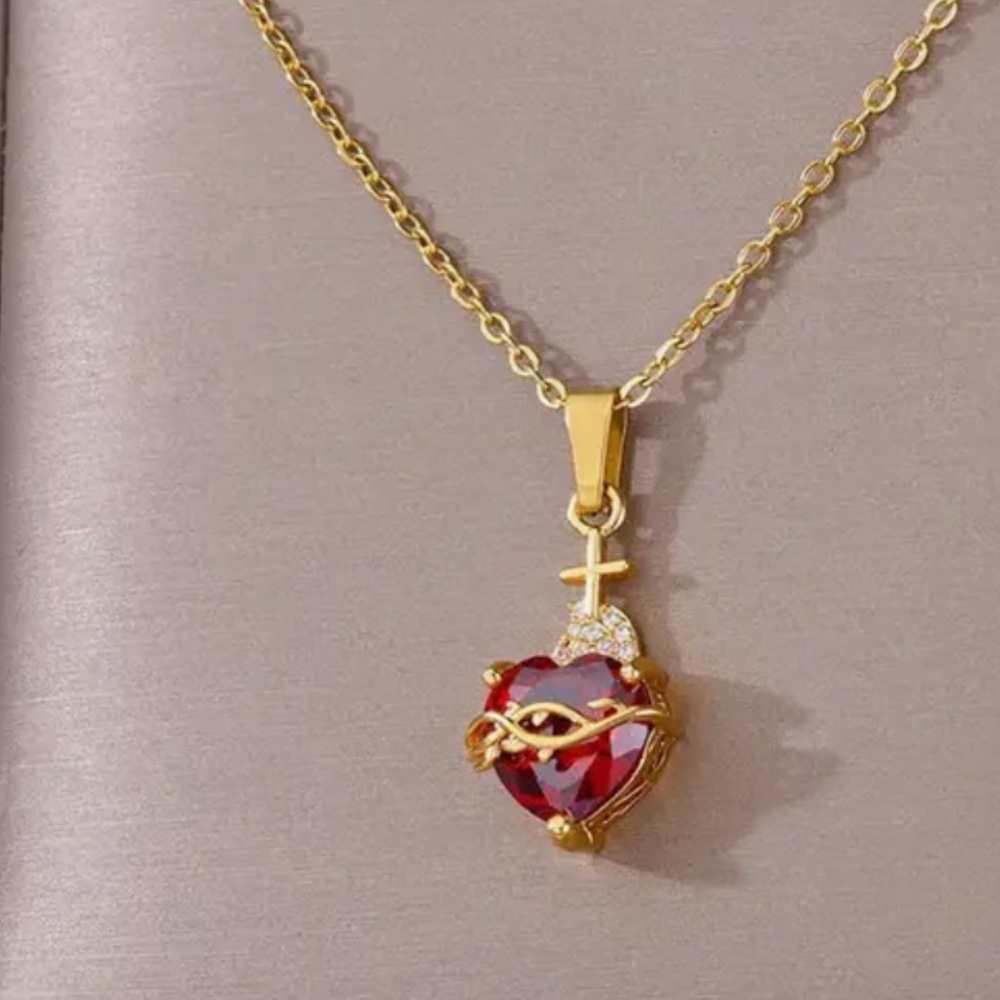 Sacred Heart crowned red crystal pendant and stainless steel Gold Necklace NWT